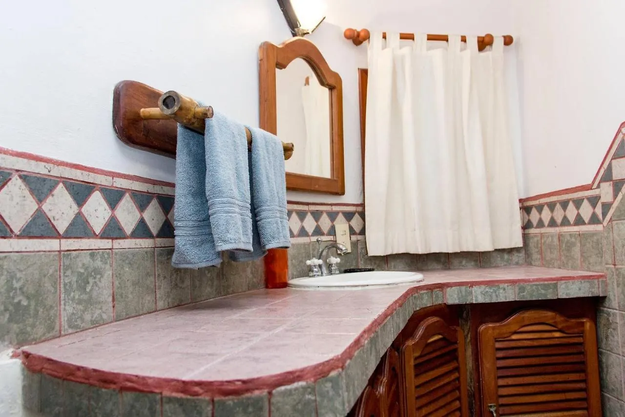 아파트 One Bedroom Apt In The Heart Of Playa Only One Block To The Beach! 신데 델 카르멘