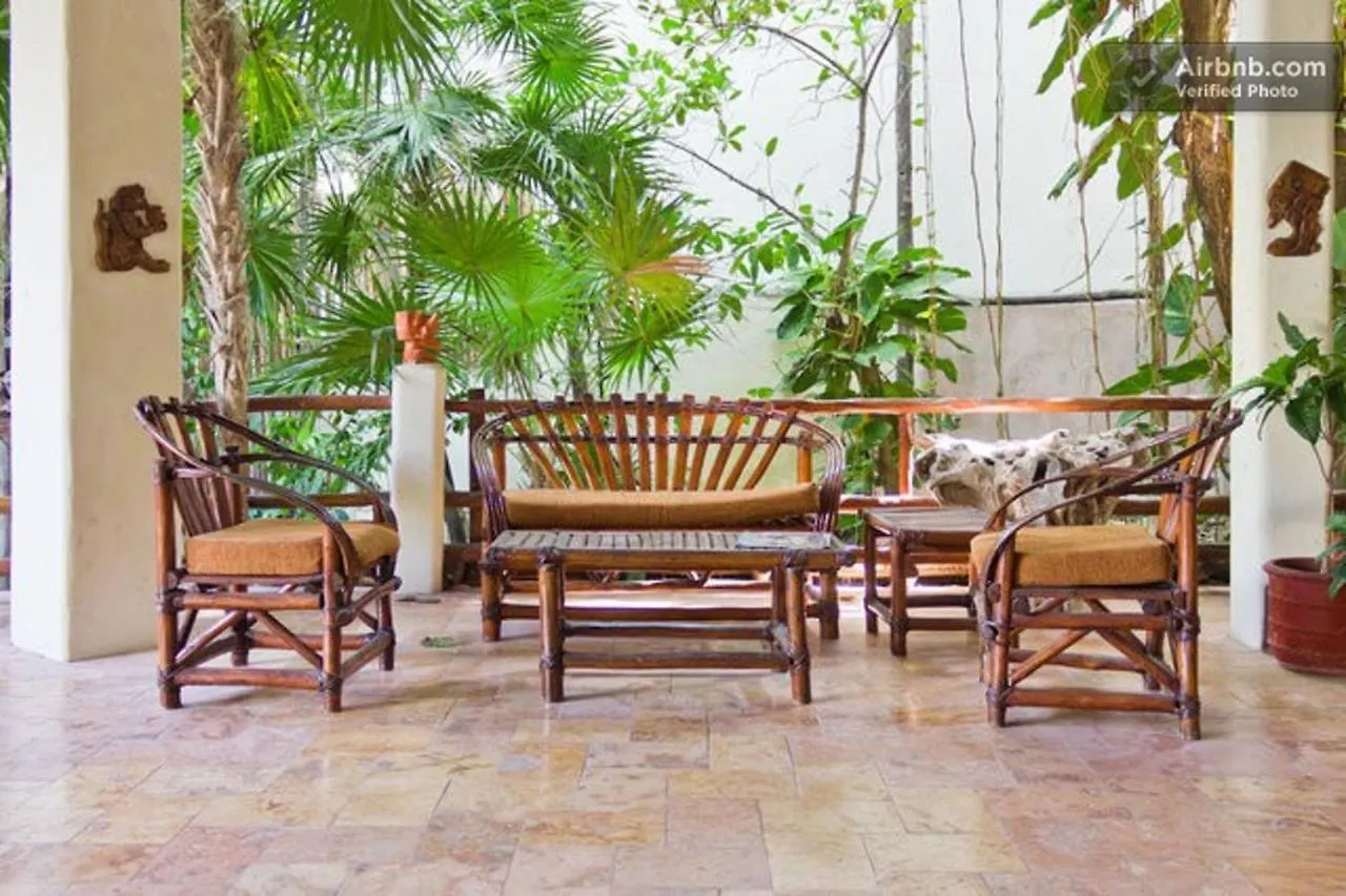 Apartment One Bedroom Apt In The Heart Of Playa Only One Block To The Beach! Playa del Carmen
