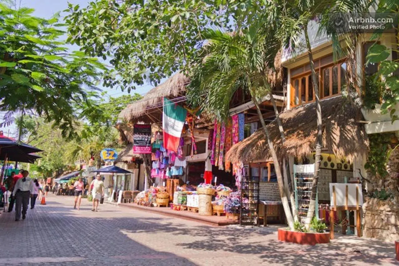 One Bedroom Apt In The Heart Of Playa Only One Block To The Beach! Playa del Carmen Apartment
