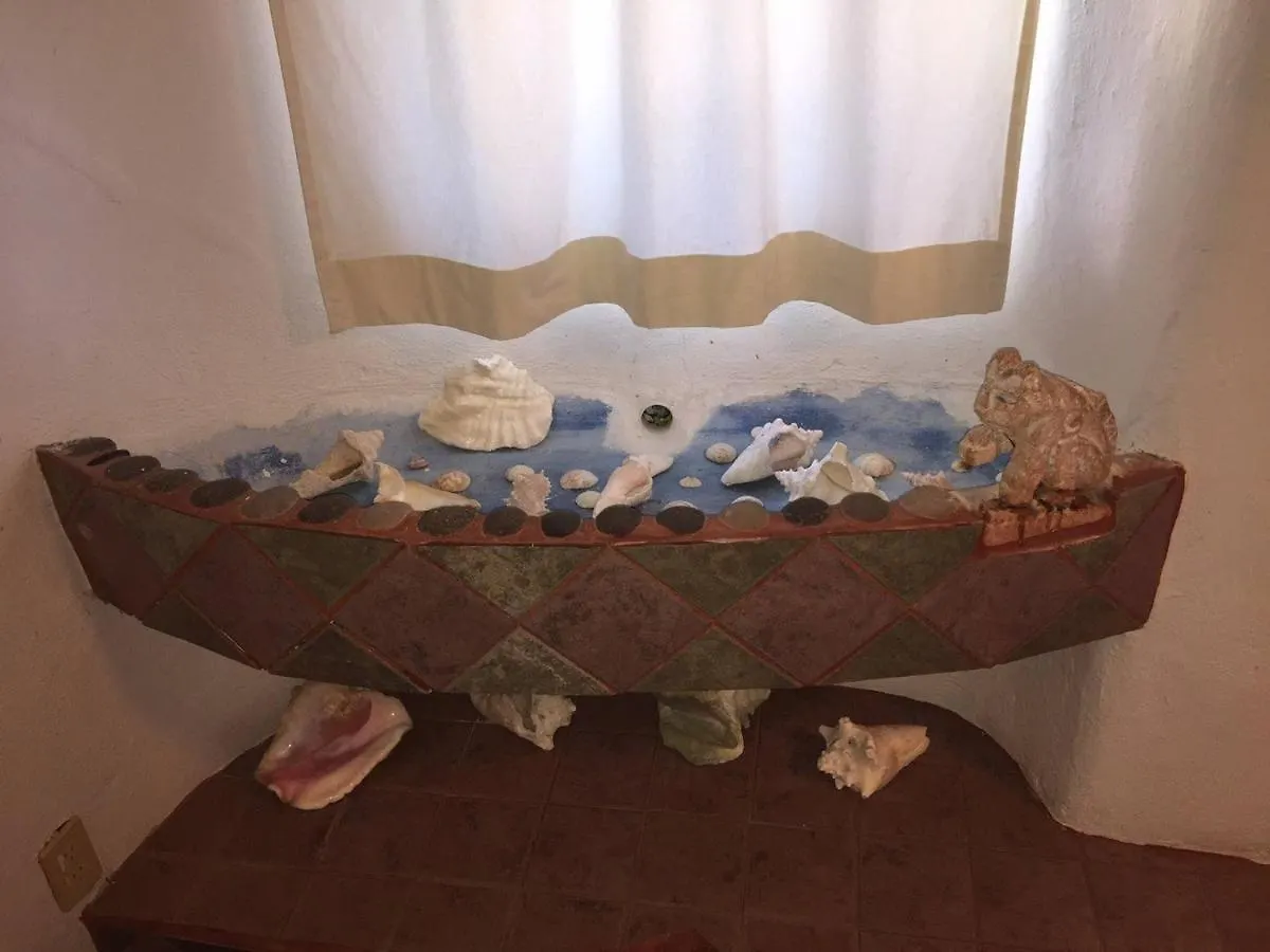 One Bedroom Apt In The Heart Of Playa Only One Block To The Beach! Playa del Carmen